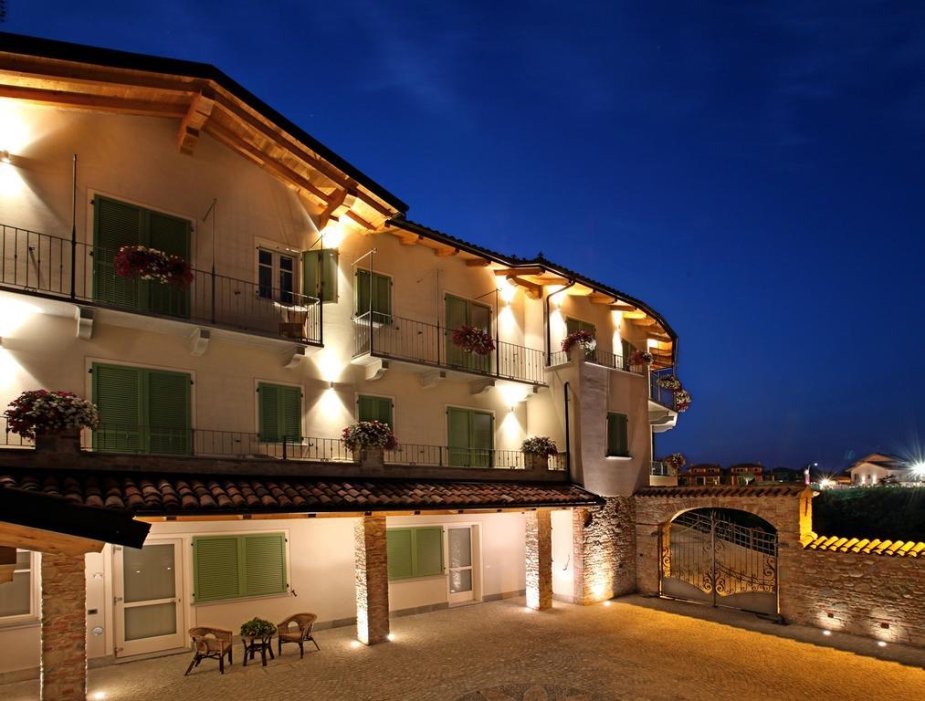 La Rocca Bed & Breakfast Carrù Dış mekan fotoğraf